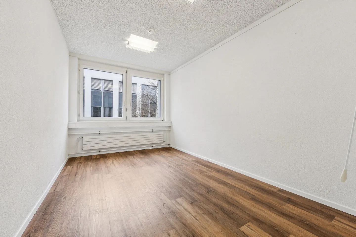 Modernes Büro in Dättwil - Foto 12 von 18