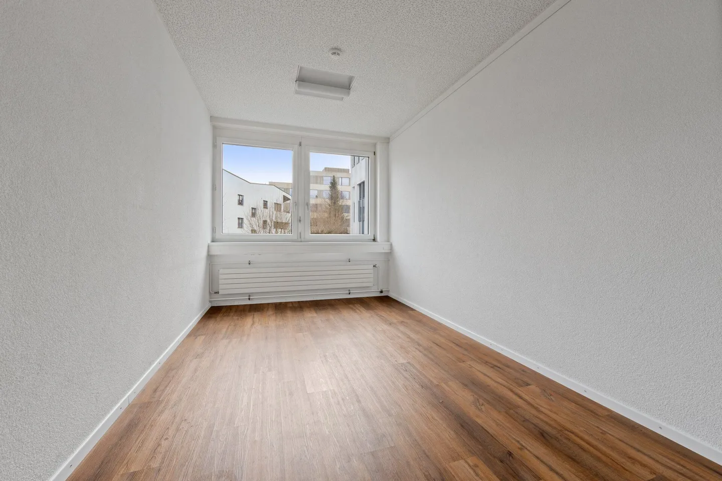 Modernes Büro in Dättwil - Foto 13 von 18