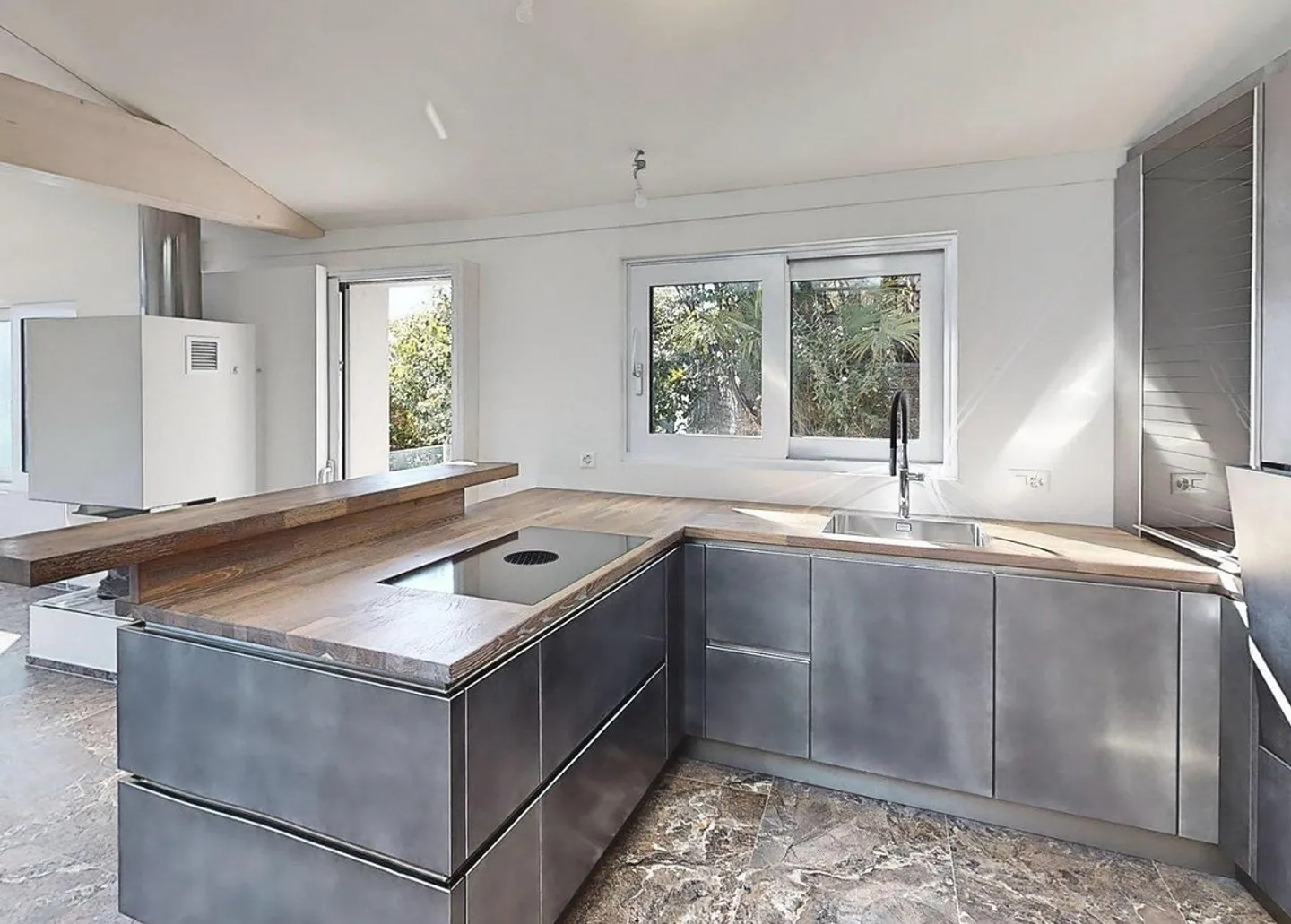 Charming Family Home - Photo 6 of 19