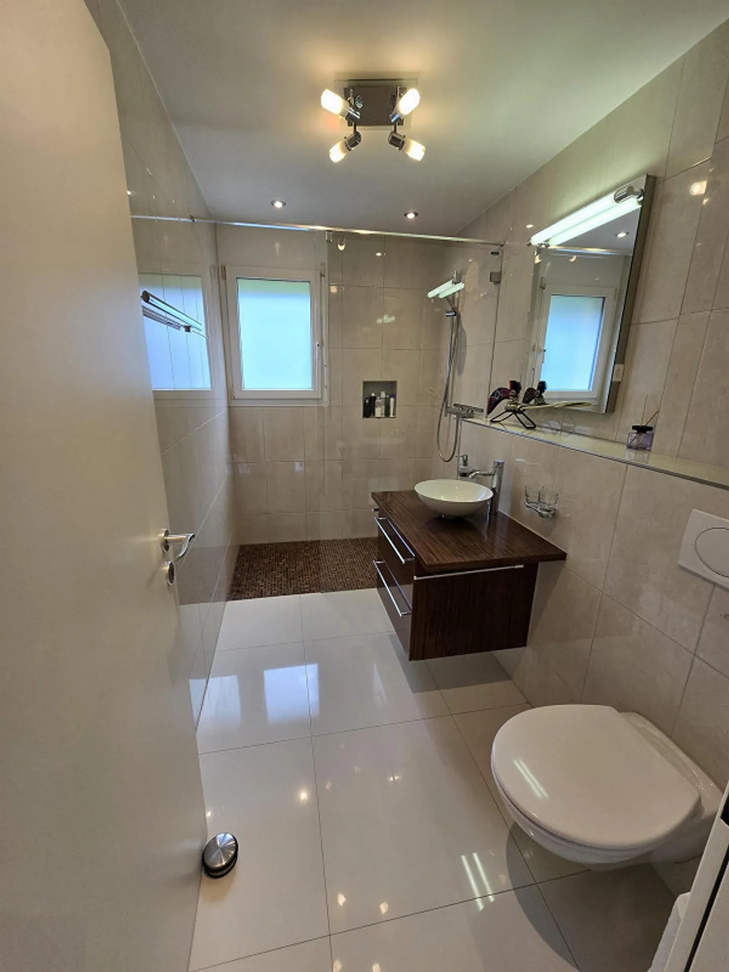 Appartement de jardin attrayant de 4,5 pièces dans un emplacement privilégié à Allschwil - Photo 5 sur 11