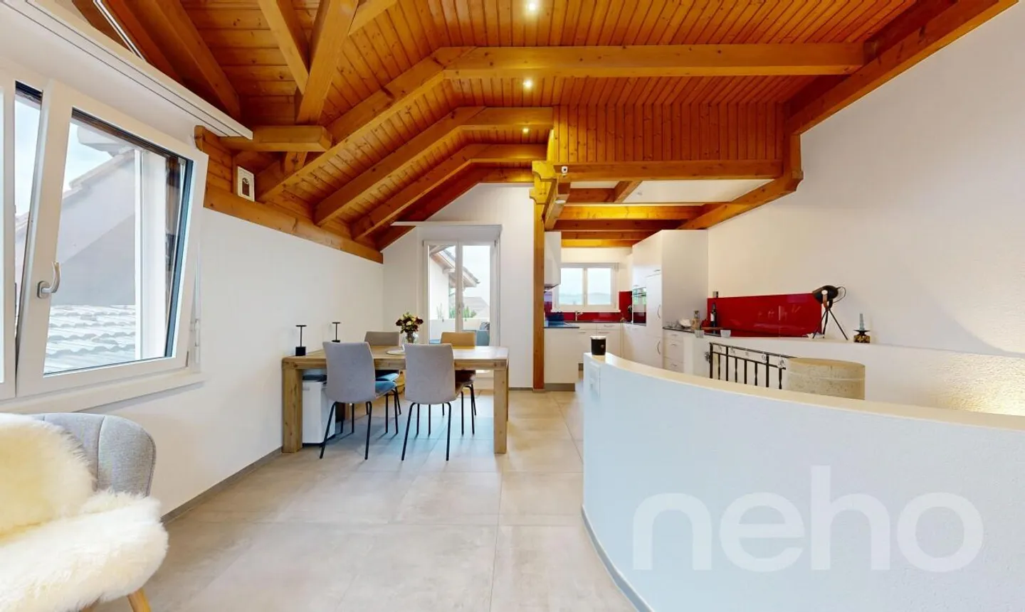 Semi-Detached House with Double Carport and Photovoltaic System - Photo 5 of 13