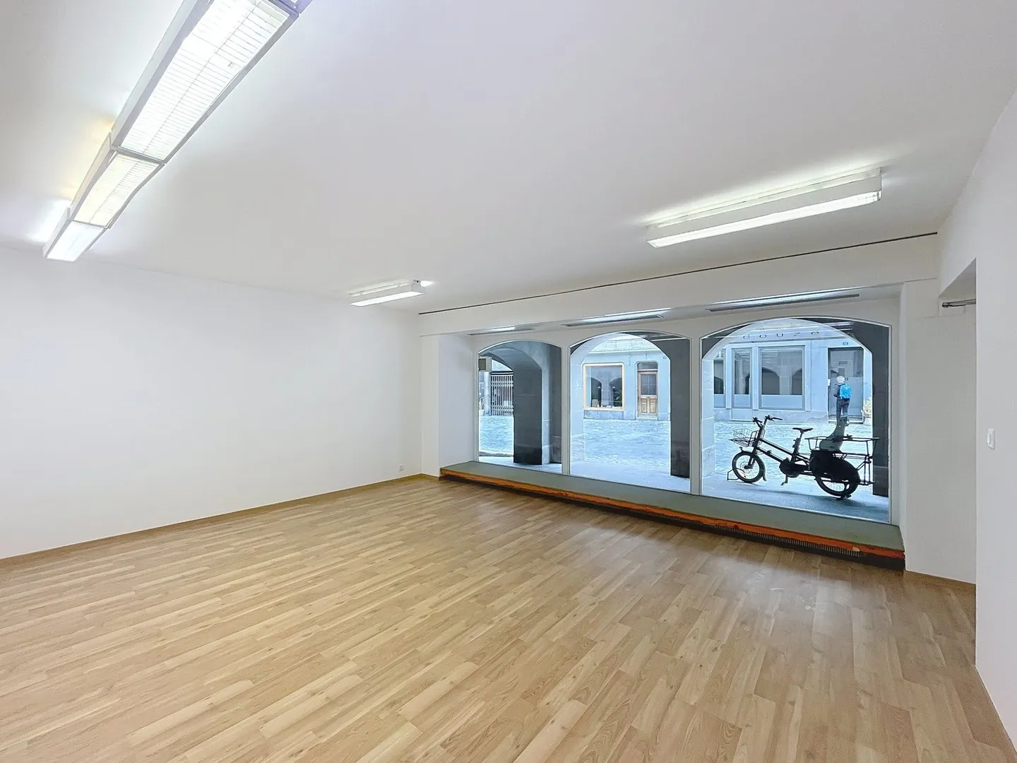 Commercial space of 36 m2 in Fribourg - Photo 3 of 7