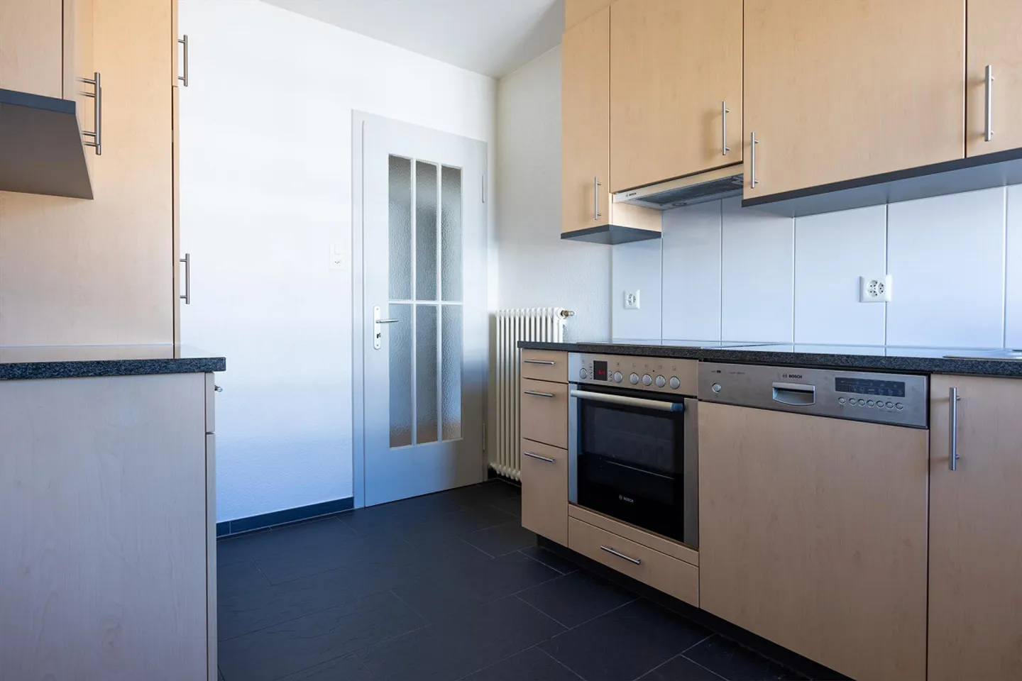 Geräumige Wohnung mit grossem Balkon - Foto 2 von 10