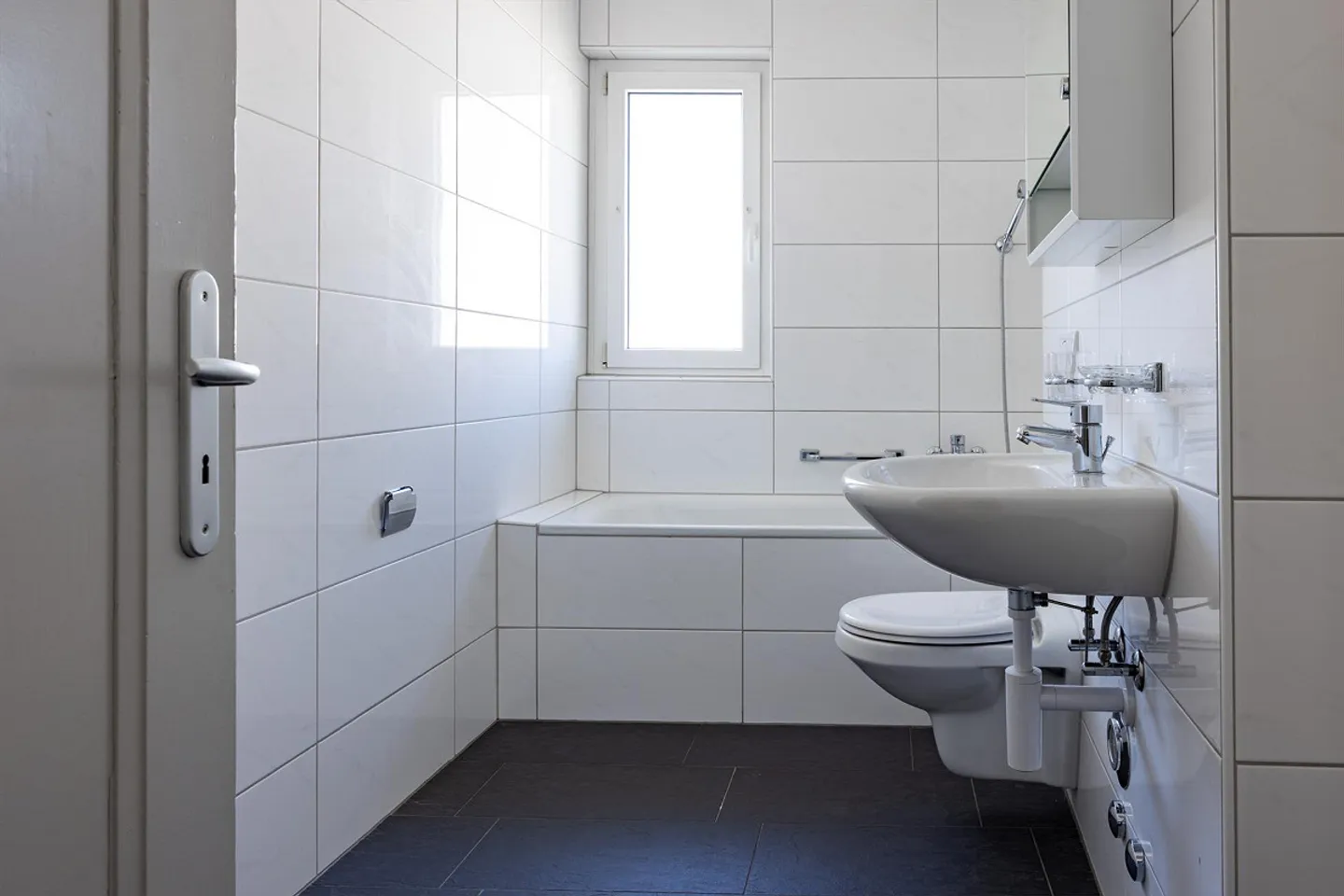 Geräumige Wohnung mit grossem Balkon - Foto 7 von 10
