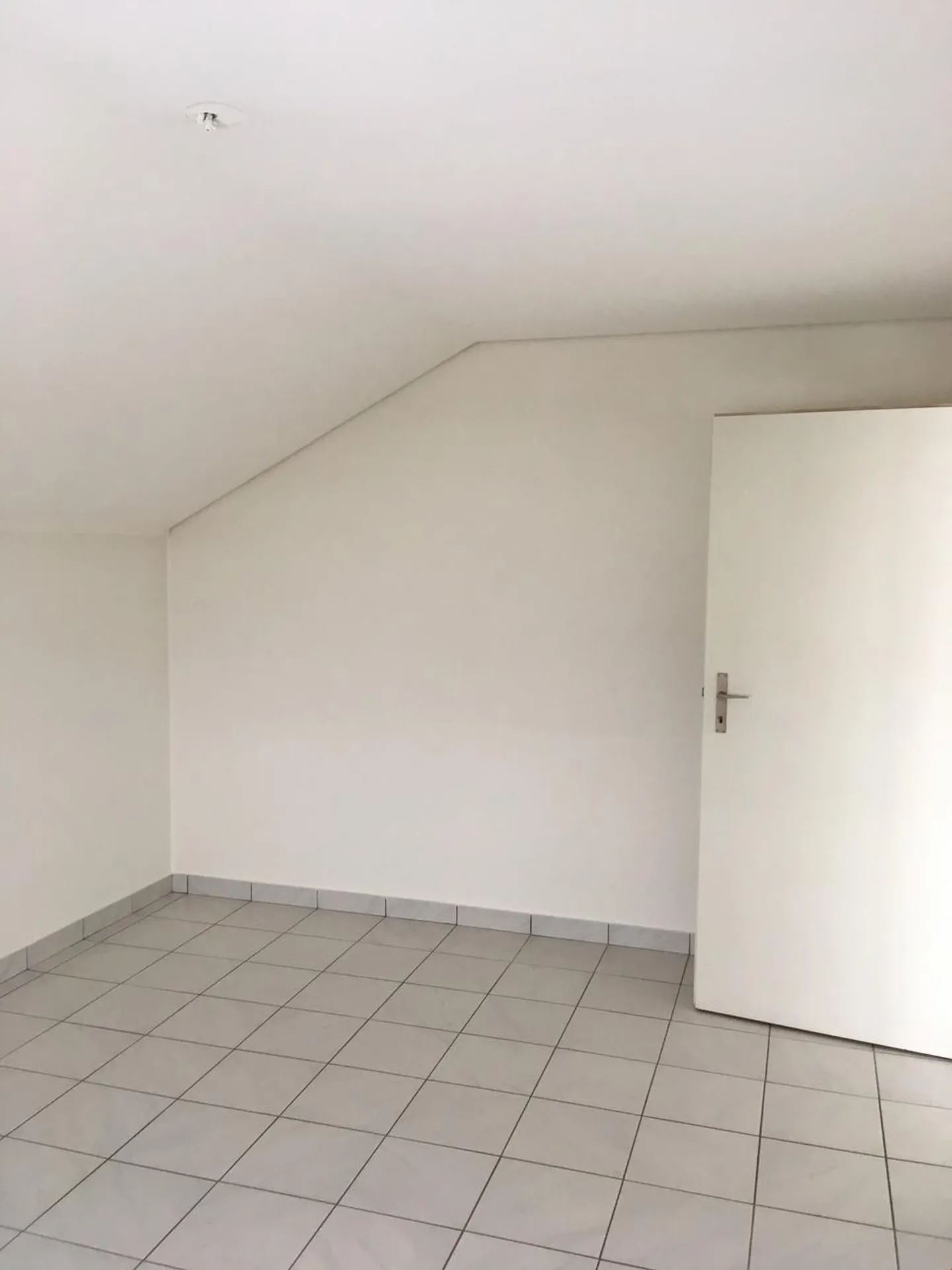 Appartamento di 3.5 locali con balcone - Foto 7 di 8