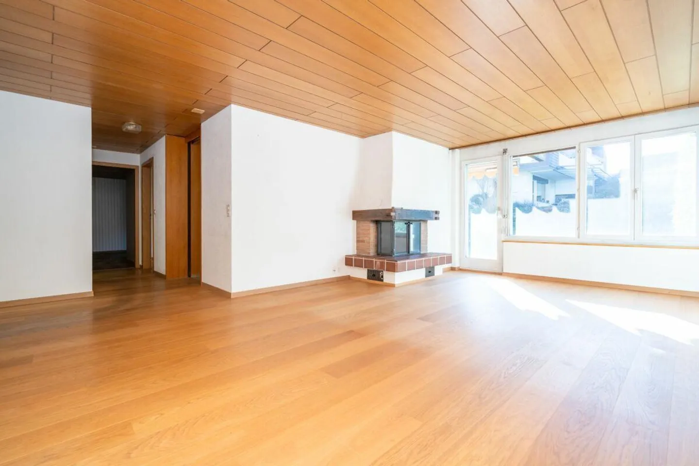 Appartamento 3.5 locali al piano terra a Münchenbuchsee con giardino soleggiato - Foto 1 di 8