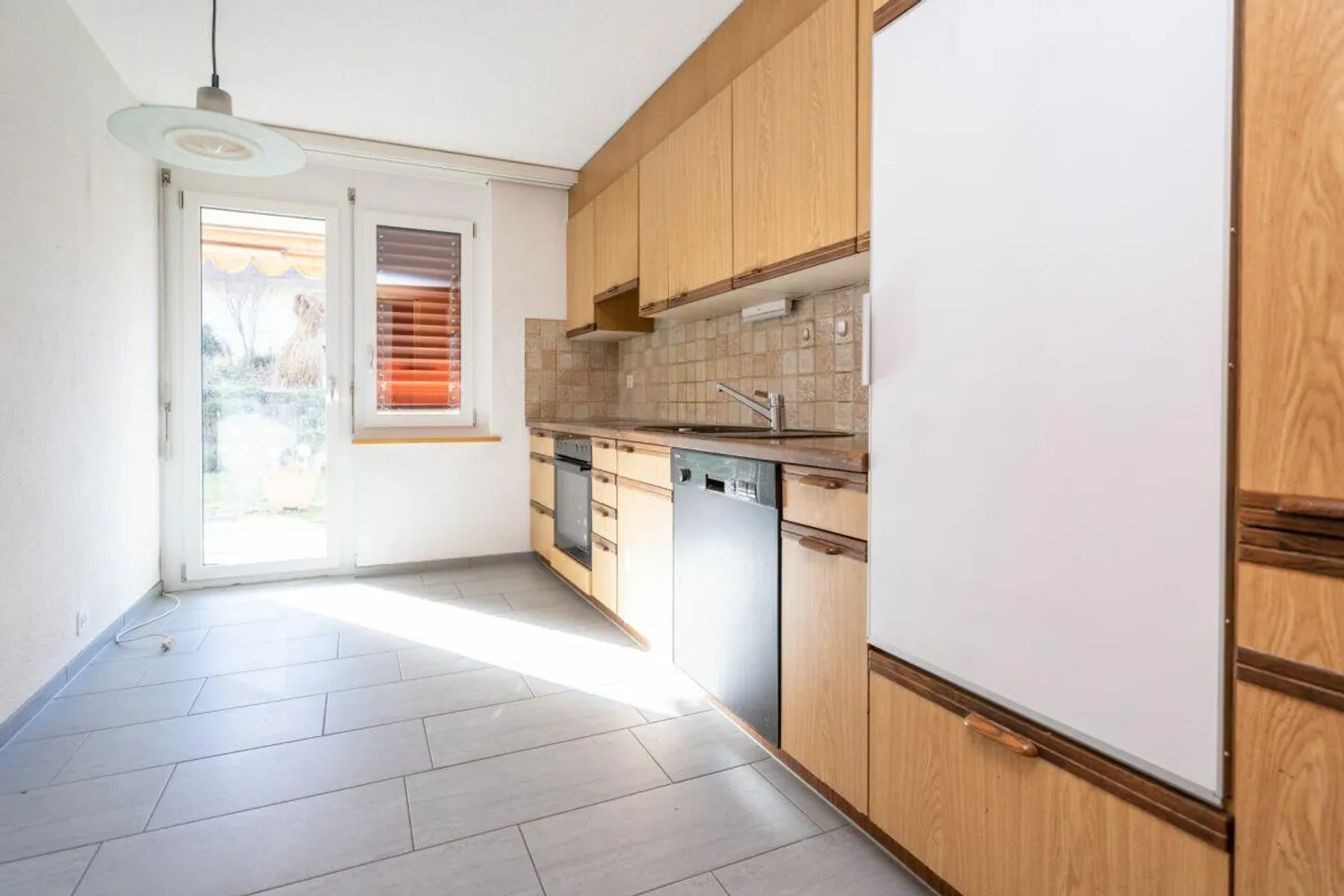 Appartamento 3.5 locali al piano terra a Münchenbuchsee con giardino soleggiato - Foto 4 di 8