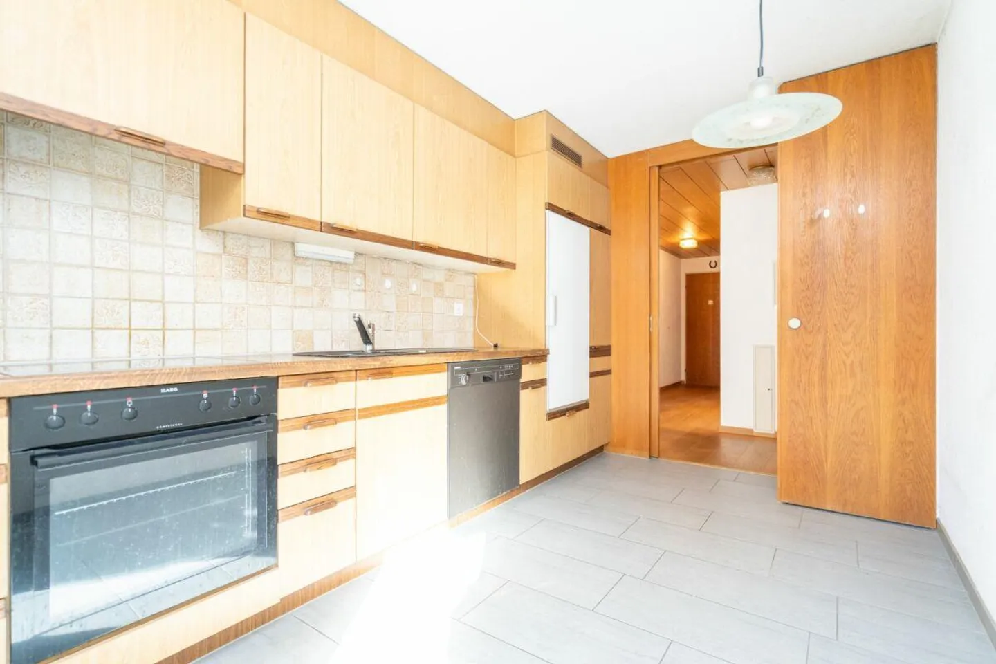 Appartamento 3.5 locali al piano terra a Münchenbuchsee con giardino soleggiato - Foto 5 di 8