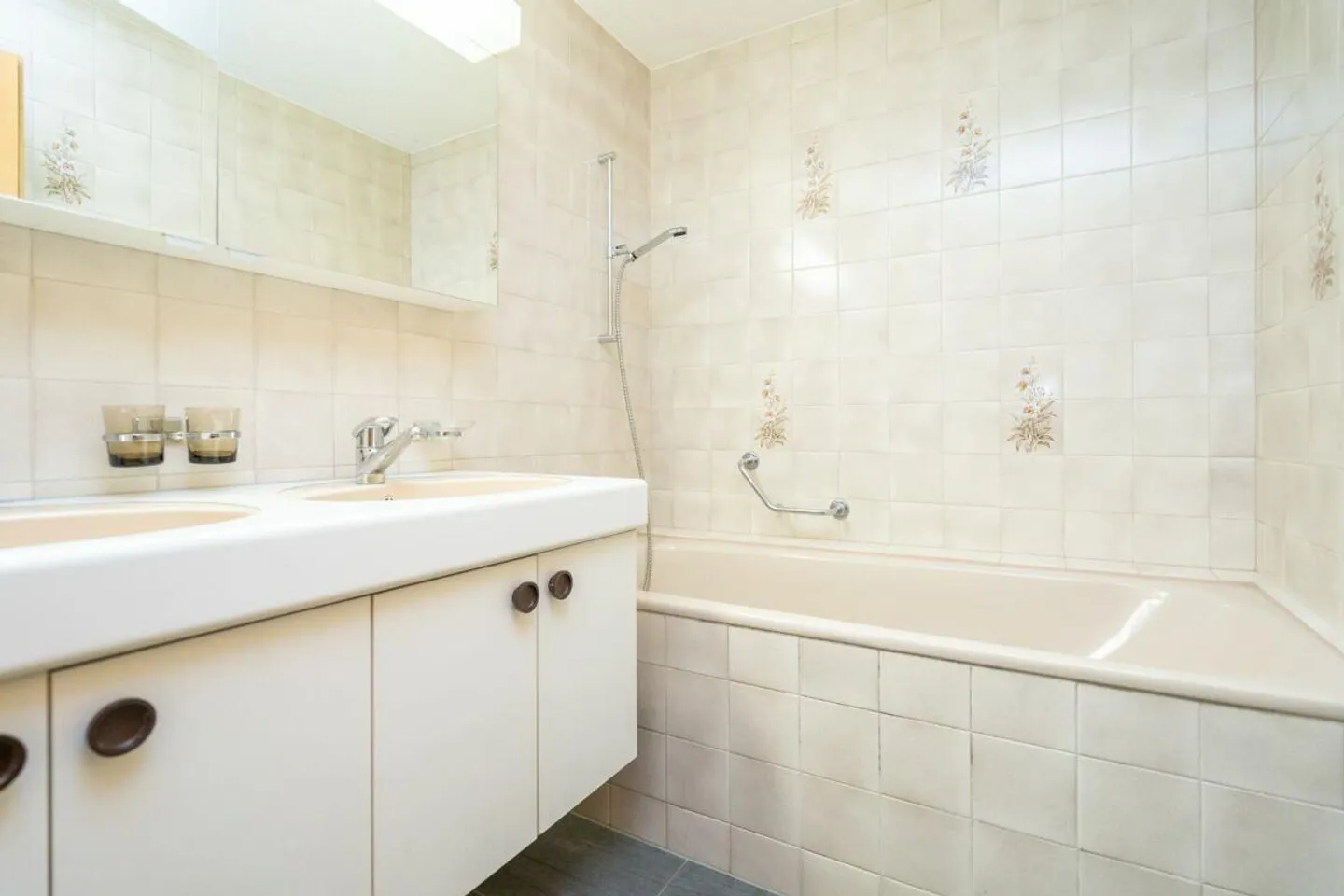 Appartamento 3.5 locali al piano terra a Münchenbuchsee con giardino soleggiato - Foto 6 di 8