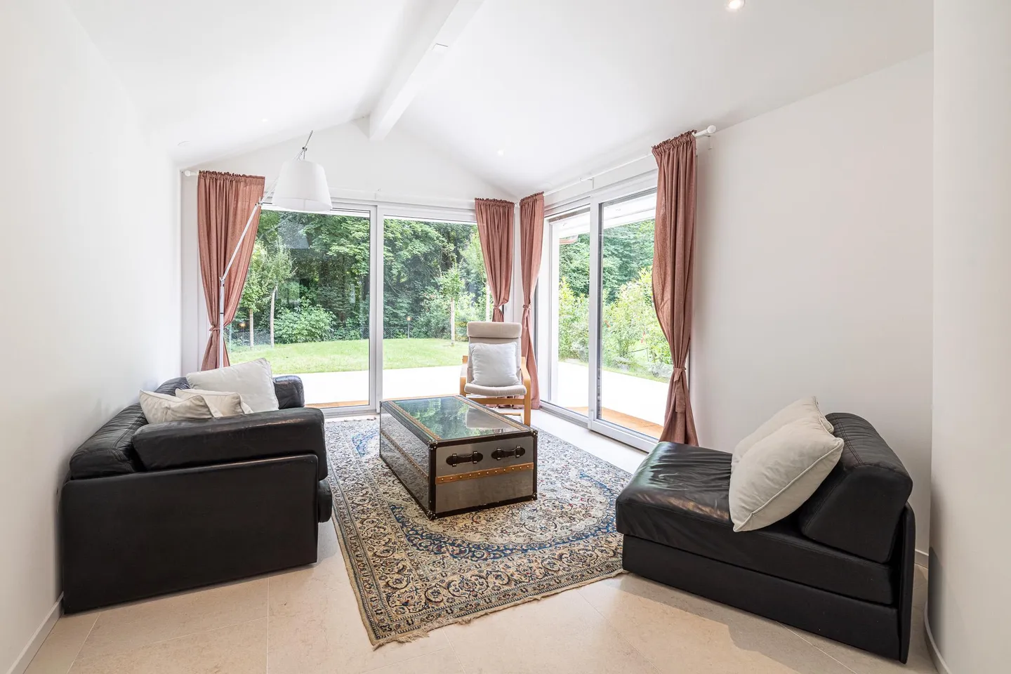 Appartement à vendre - Photo 2 sur 8