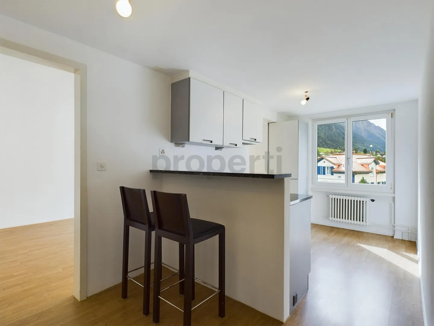 Sonnige 2.5-Zimmer-Wohnung mit Idylle in Luchsingen - Foto 5 von 11