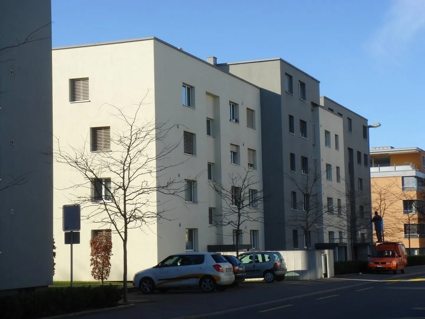 Parking spaces for rent near the train station and swimming pool! - Photo 1 of 3