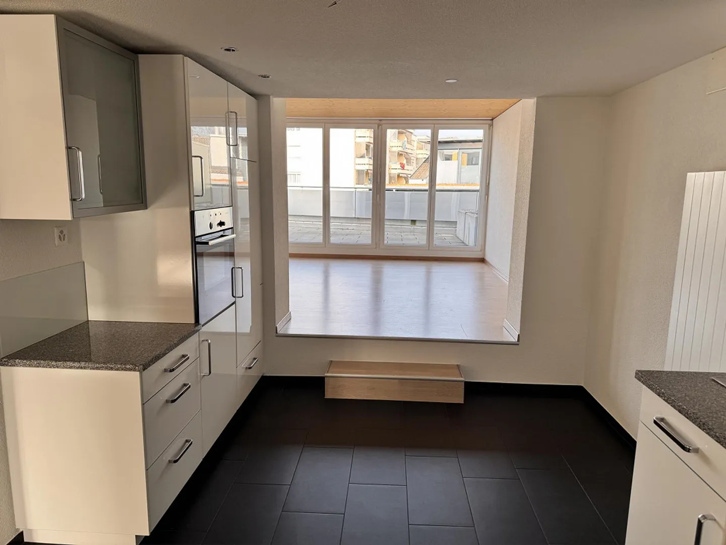 Very easy-going beautiful 3 1/2 room apartment with large terrace - Photo 2 of 23