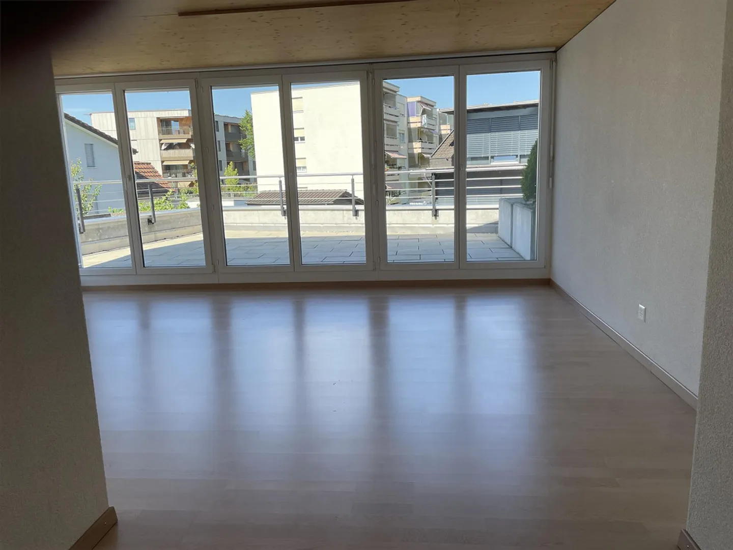 Very easy-going beautiful 3 1/2 room apartment with large terrace - Photo 8 of 23
