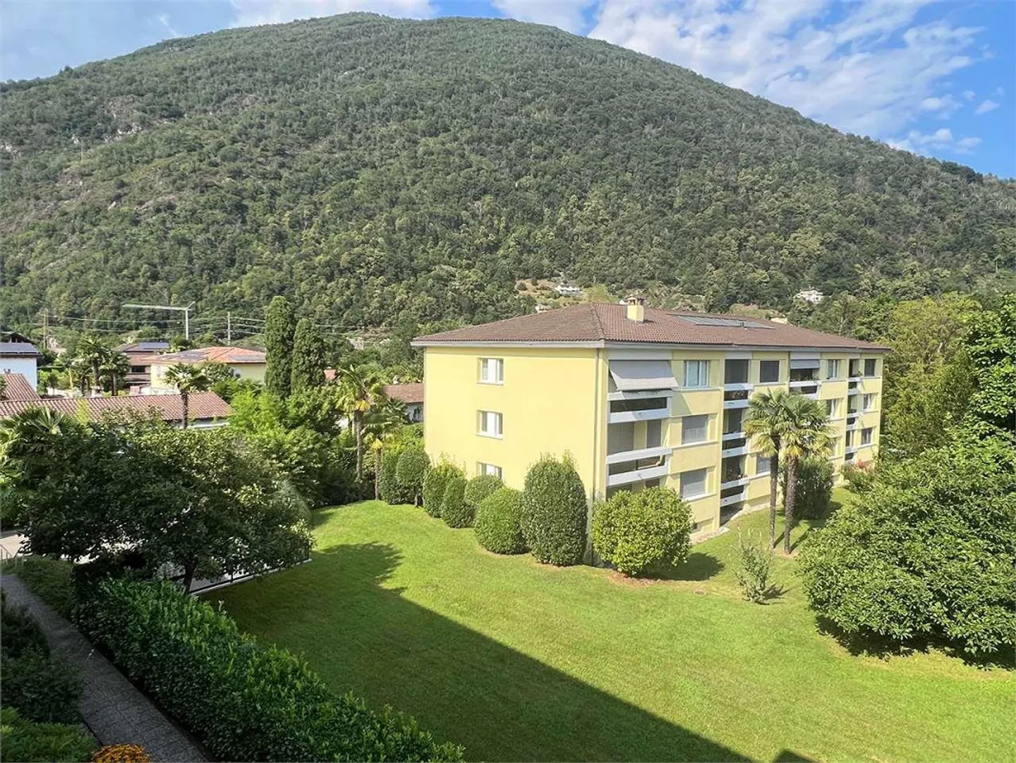 LOSONE - Attico 4,5 locali vicino al fiume - Foto 1 di 11