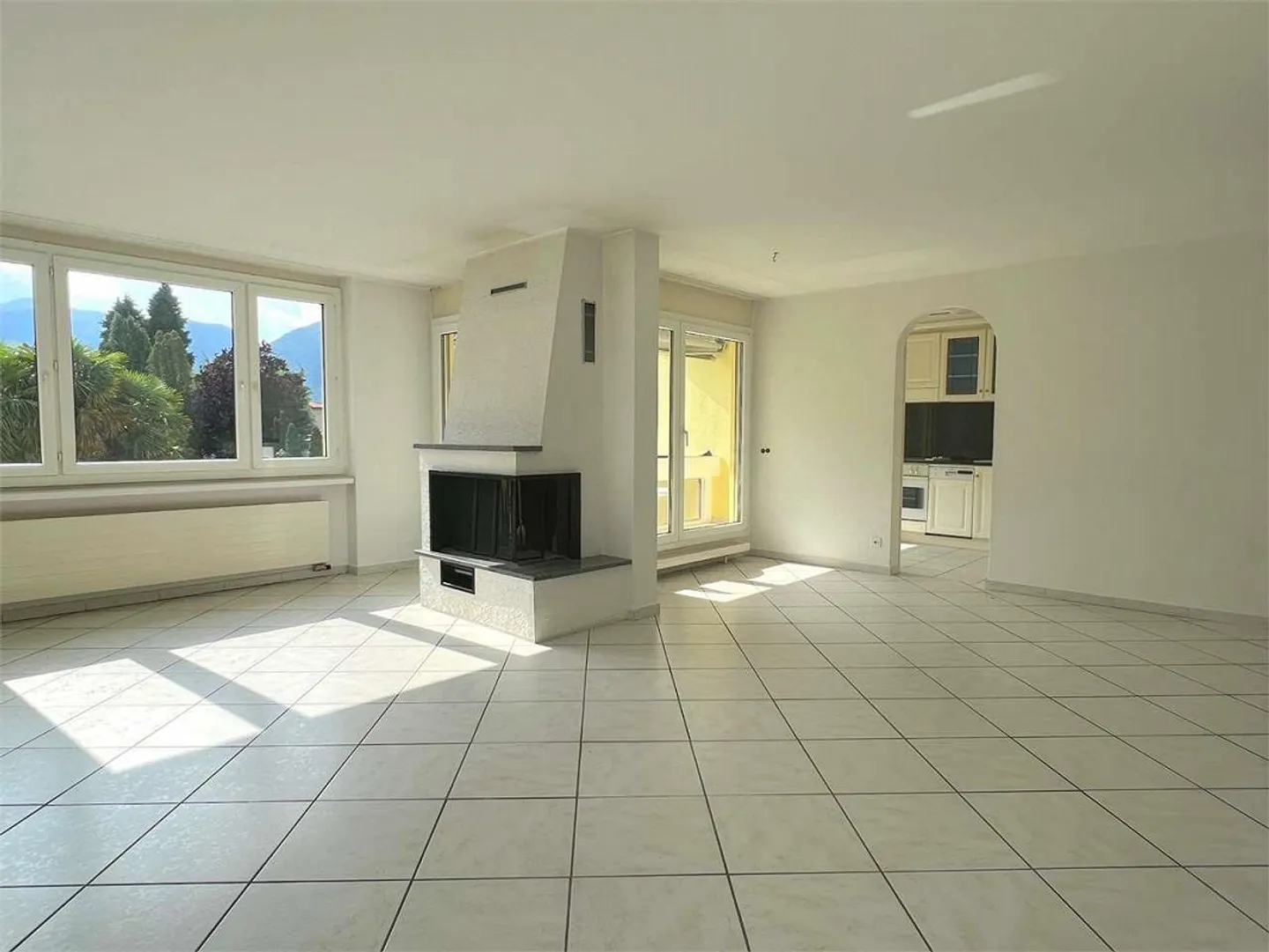 LOSONE - Attico 4,5 locali vicino al fiume - Foto 2 di 11