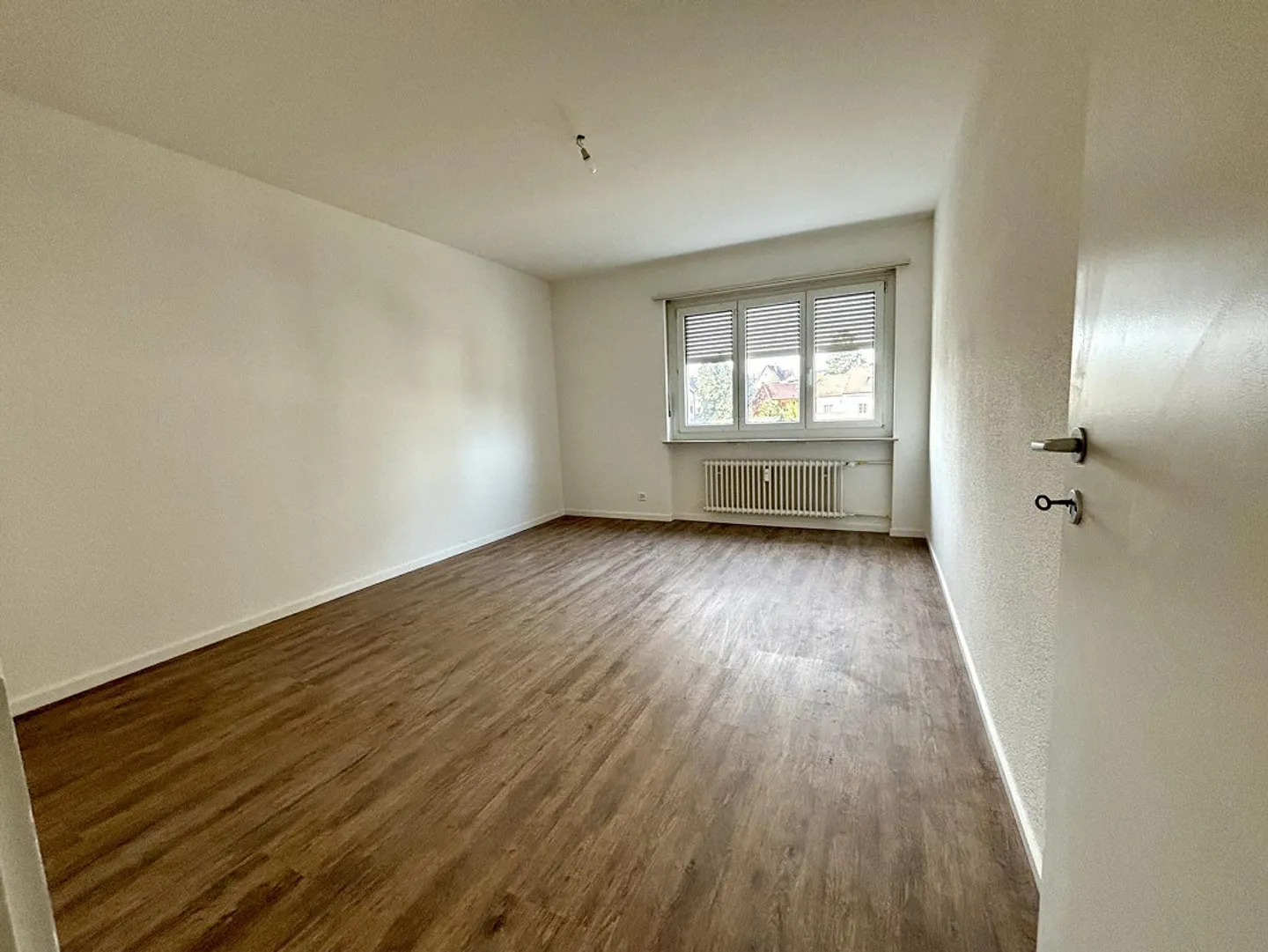 Stilvoll renovierte 3-Zimmerwohnung – Erstbezug nach Sanierung - Foto 6 von 7