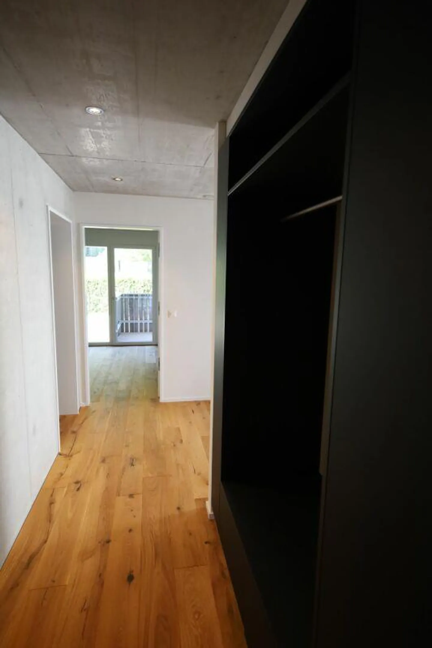 Moderno appartamento con 2 camere a Liestal - Foto 3 di 9