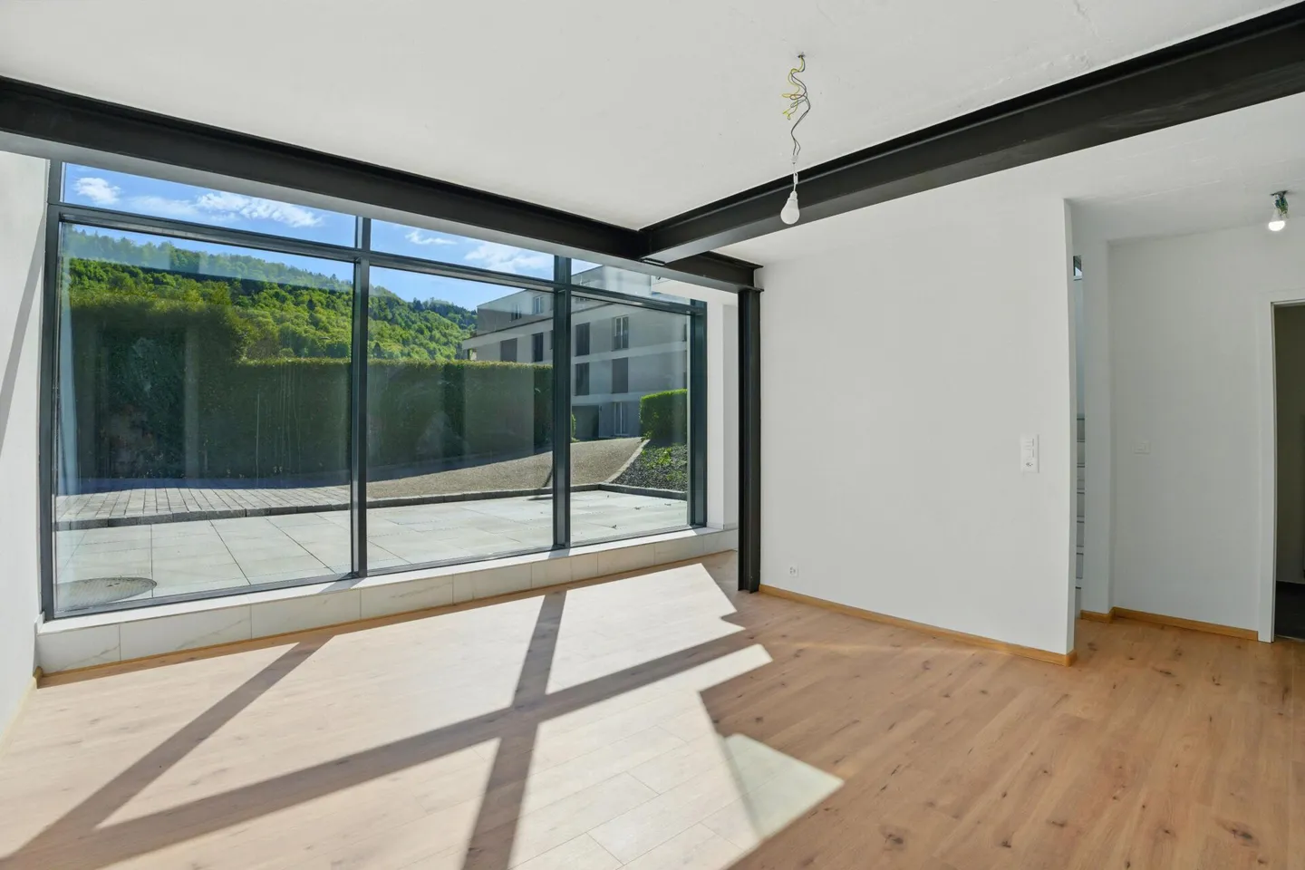2 residential units with a total of 15 rooms - One unit rented - Photo 7 of 12
