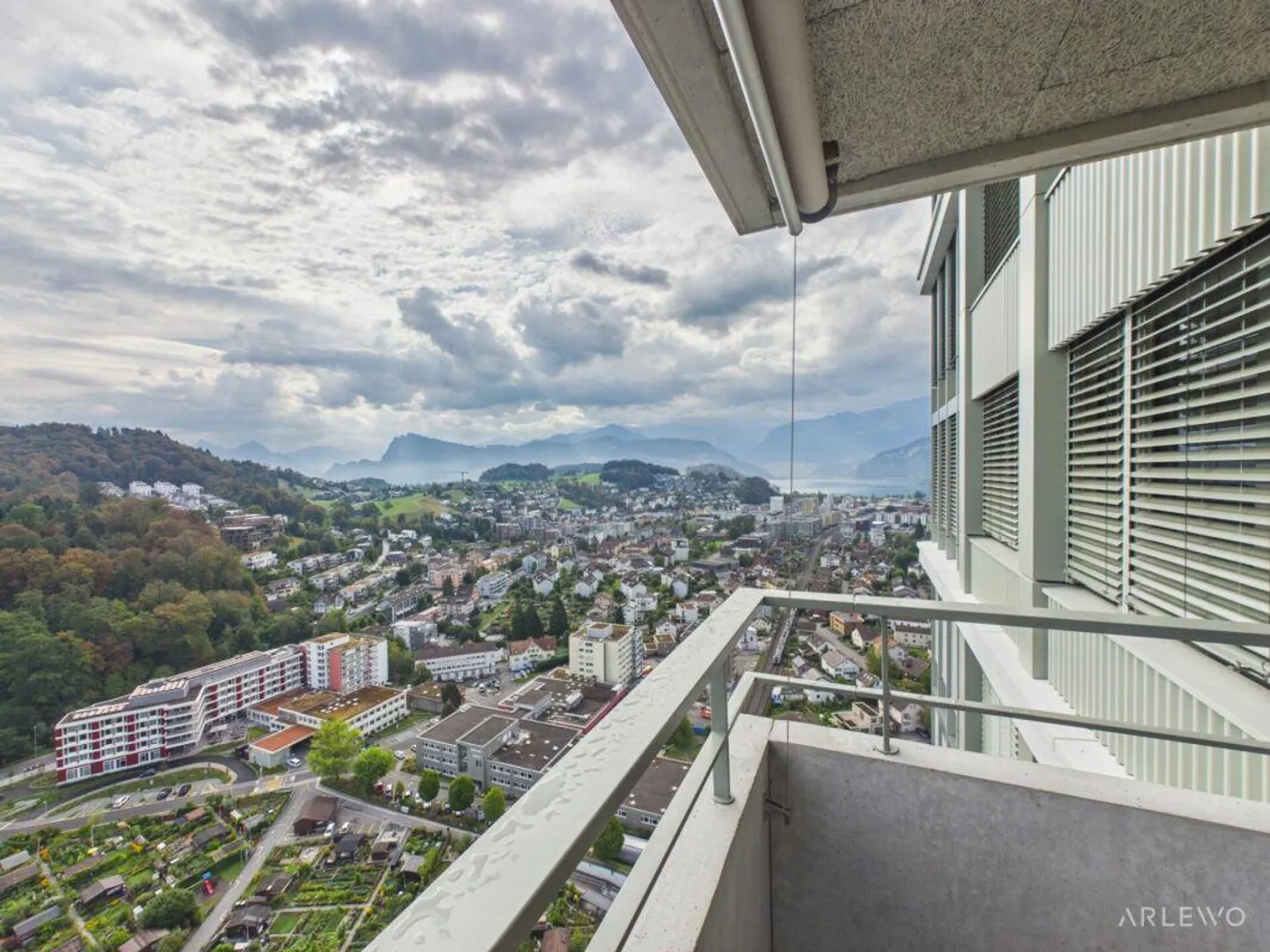 Hoch hinaus im Pilatus Tower - Photo 3 sur 14