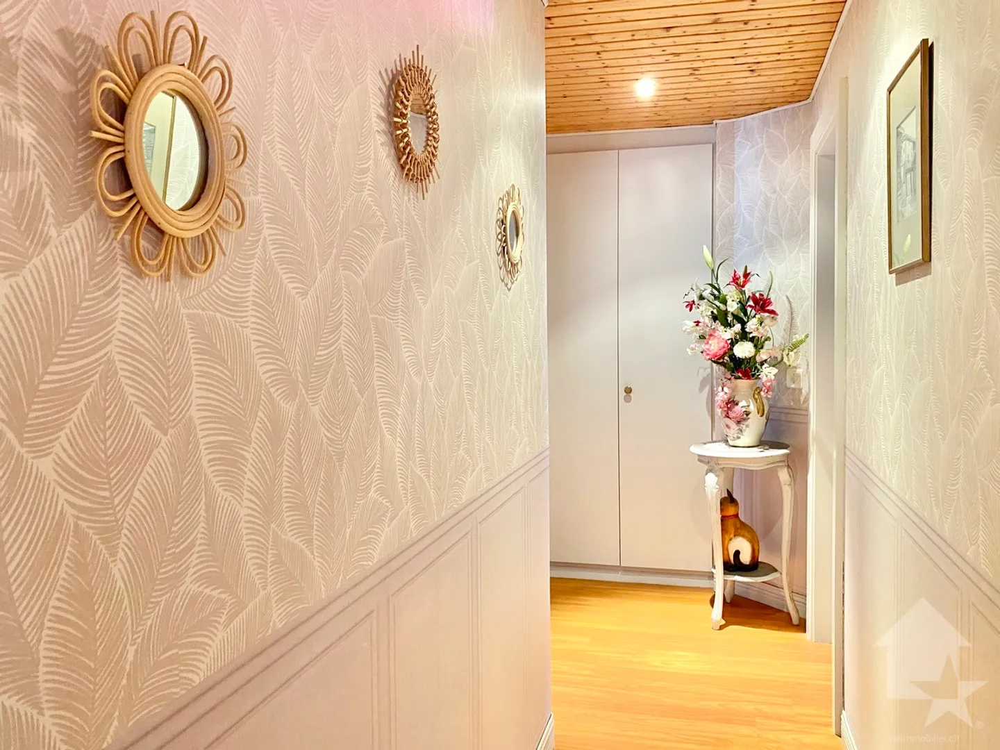 Spazioso attico in zona tranquilla, parcheggio, terrazza di 105 m2 e vista! - Foto 12 di 24