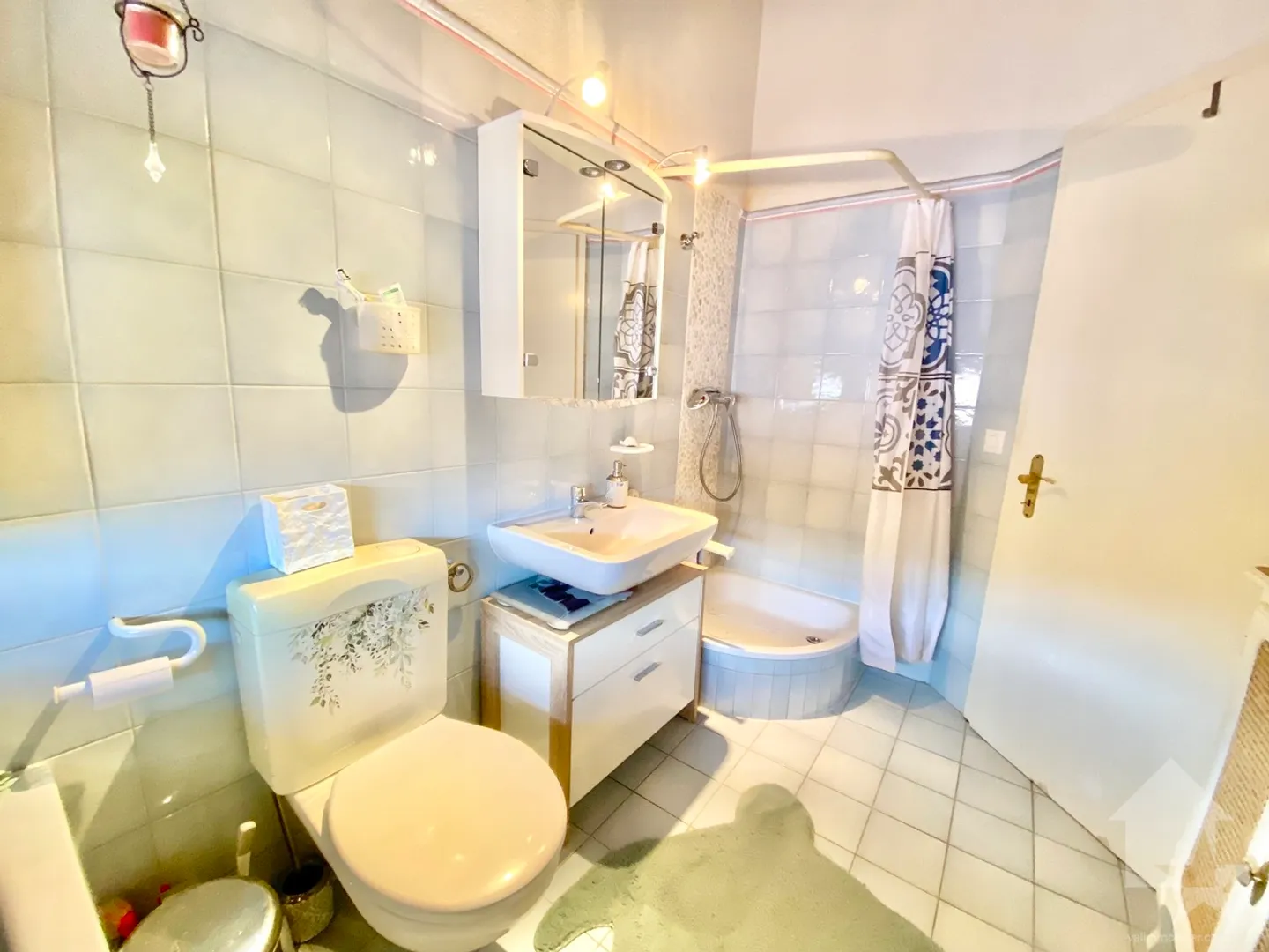 Spazioso attico in zona tranquilla, parcheggio, terrazza di 105 m2 e vista! - Foto 14 di 24