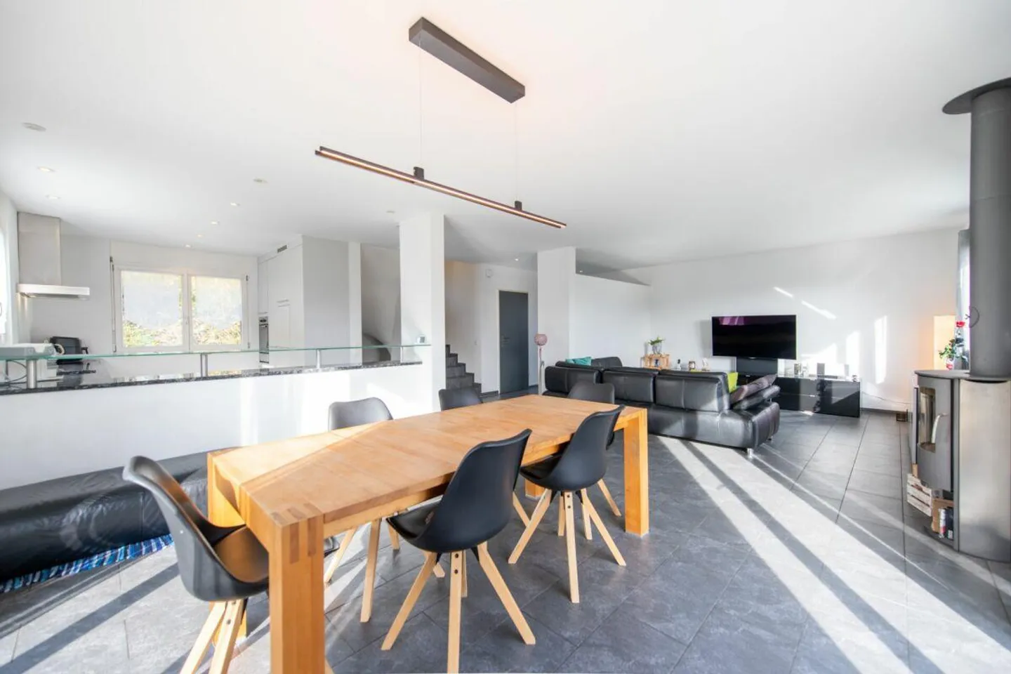 La tua nuova felicità domestica: Casa moderna con giardino spazioso - Foto 6 di 27