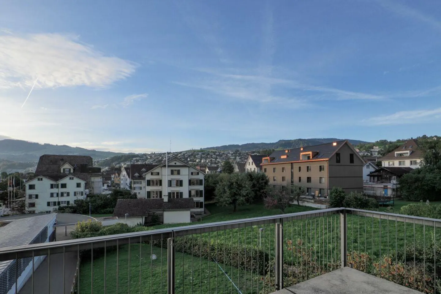 Wunderschöne Wohnung mit Seesicht - Foto 4 von 13