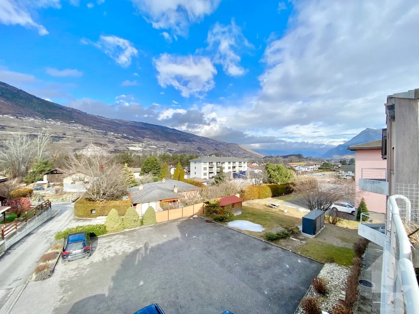 Spazioso attico in zona tranquilla, parcheggio, terrazza di 105 m2 e vista! - Foto 21 di 24