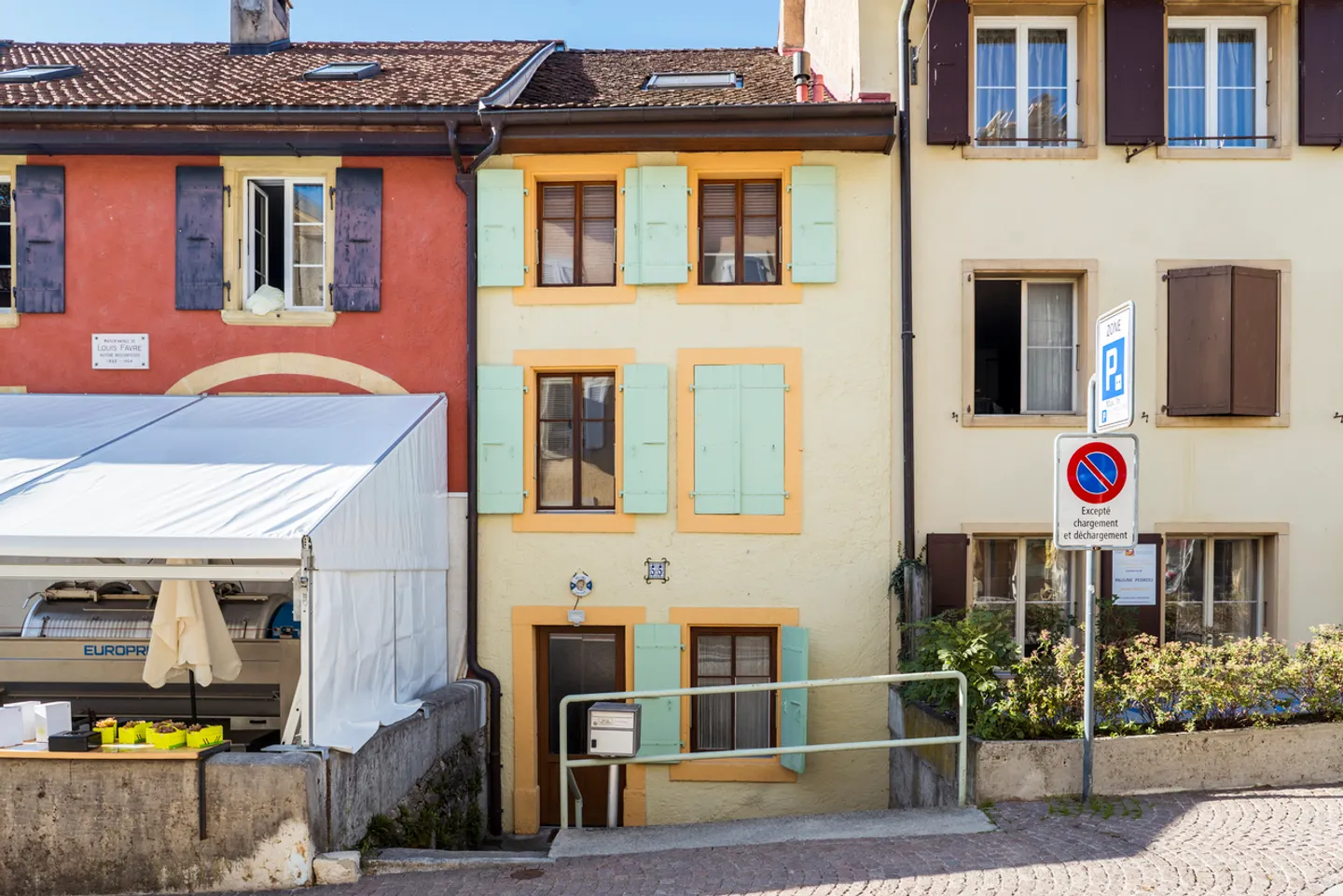 Charmantes Reihenhaus in Boudry - Foto 1 von 19