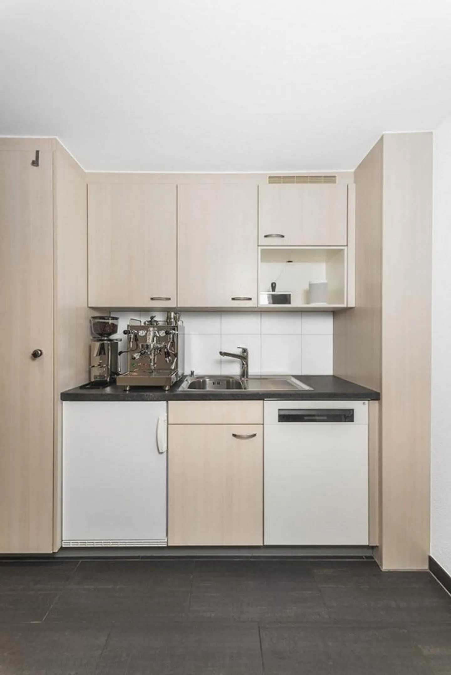 Uffici luminosi e tranquilli a Zurigo Seefeld - Foto 4 di 6