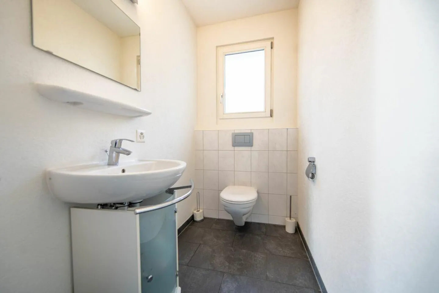 La tua nuova felicità domestica: Casa moderna con giardino spazioso - Foto 10 di 27