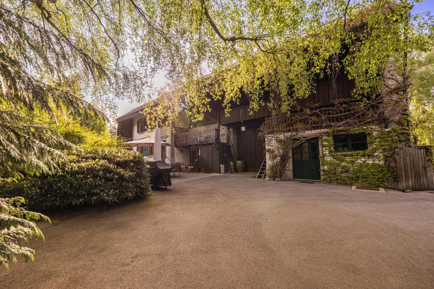 Maison historique avec potentiel d'investissement - Photo 1 sur 13