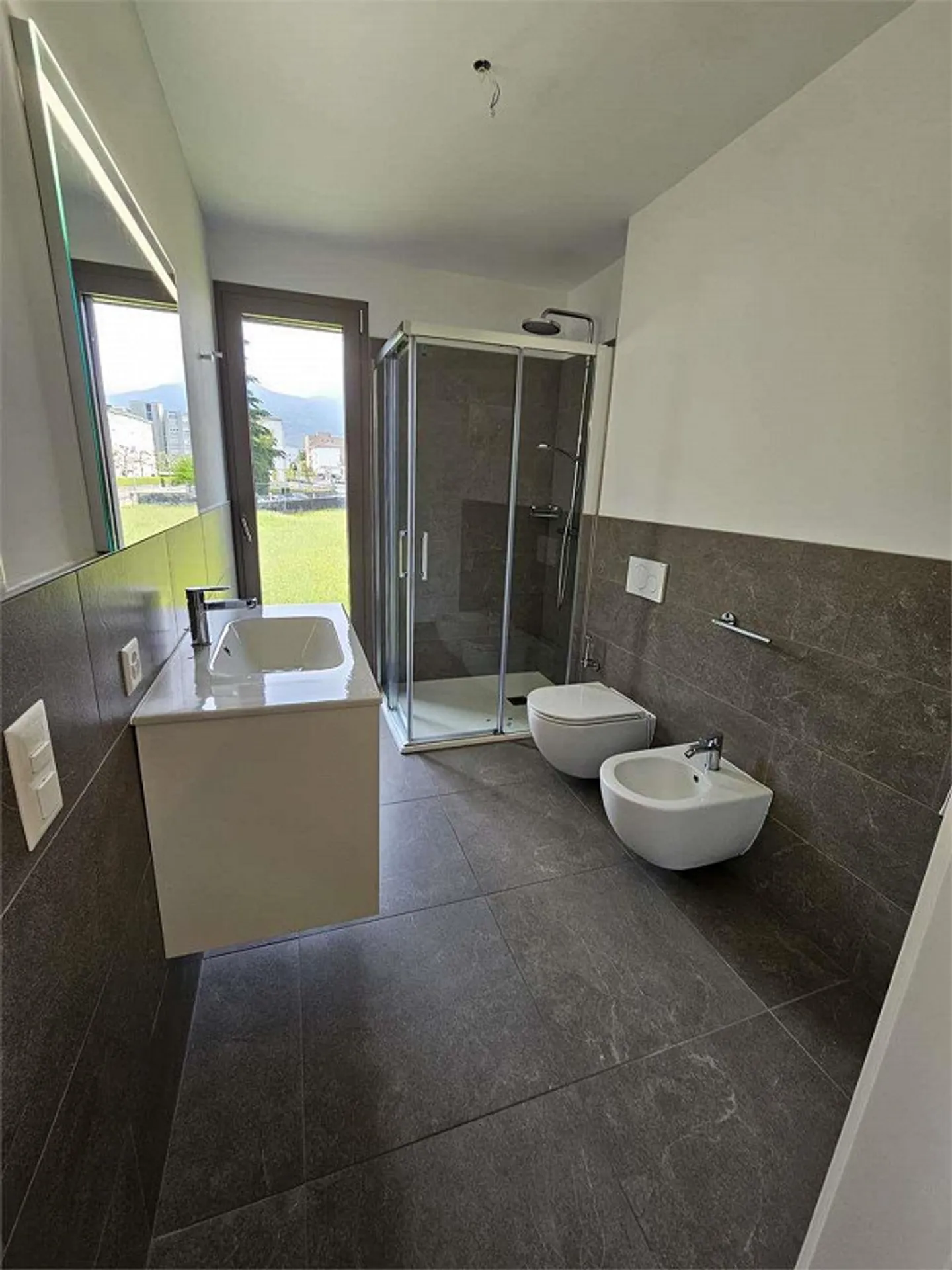 Giubiasco, location nouvelle de 2,5 pièces avec balcon - Photo 7 sur 10