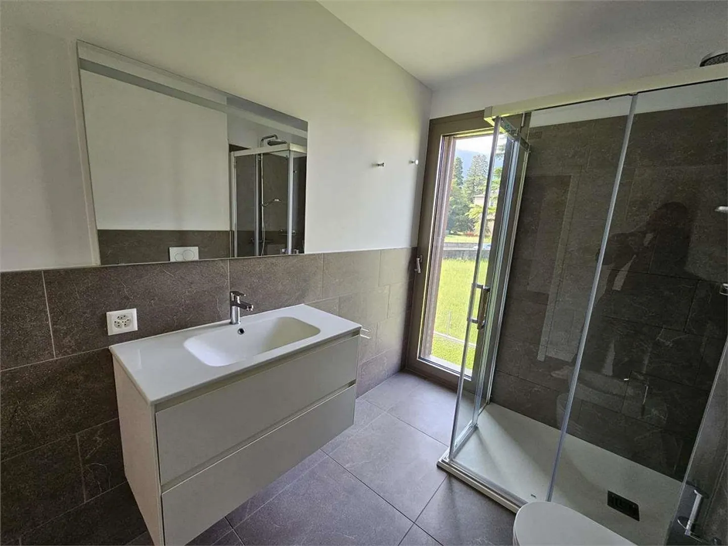 Giubiasco, location nouvelle de 2,5 pièces avec balcon - Photo 8 sur 10