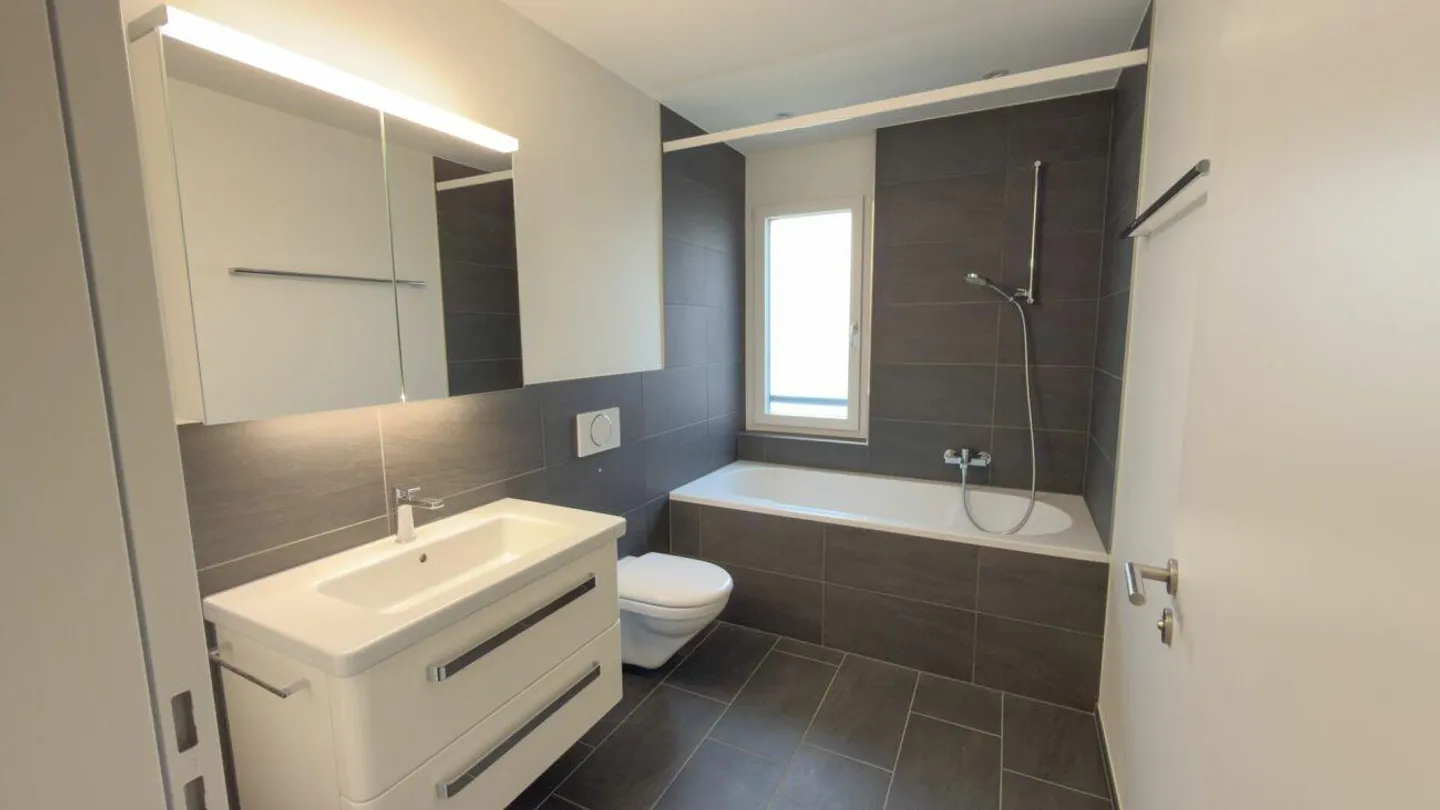 Appartamento con giardino adatto alle famiglie in posizione centrale a Lenzburg - Foto 5 di 7