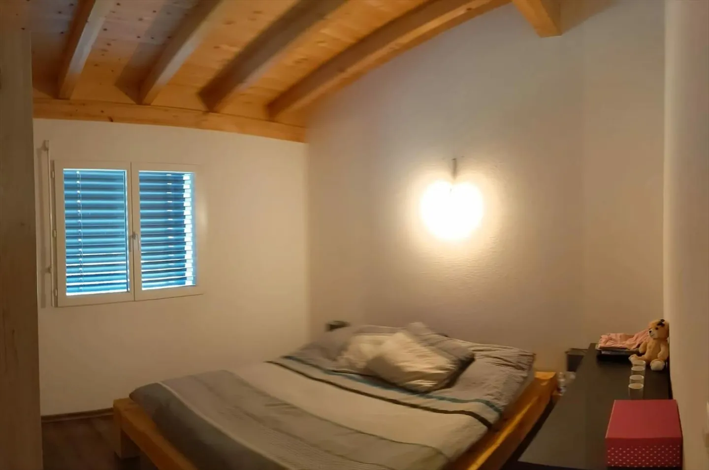 Appartamento di 3,5 locali con vista libera sulle montagne in affitto a Fully - Foto 3 di 5