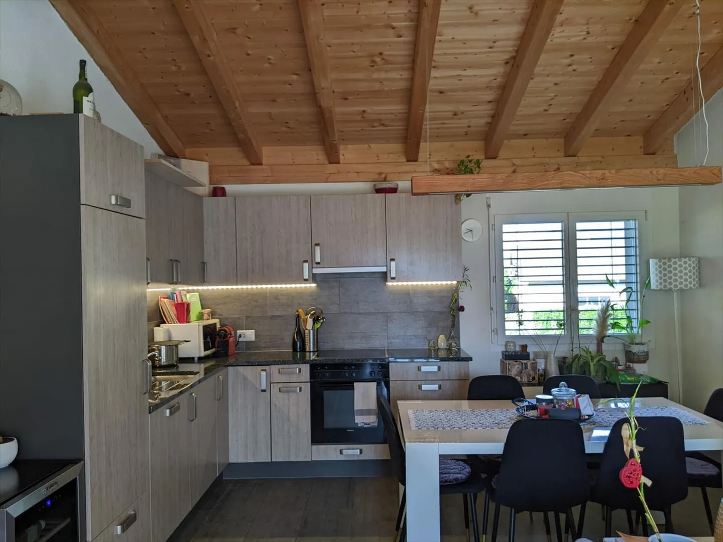 Appartamento di 3,5 locali con vista libera sulle montagne in affitto a Fully - Foto 1 di 5