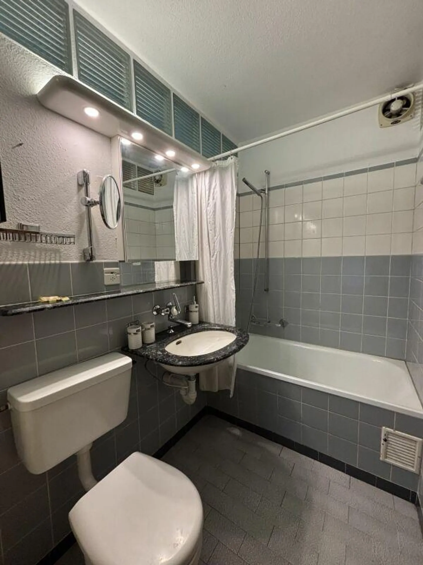 Vie tranquille près de la ville - Photo 5 sur 12