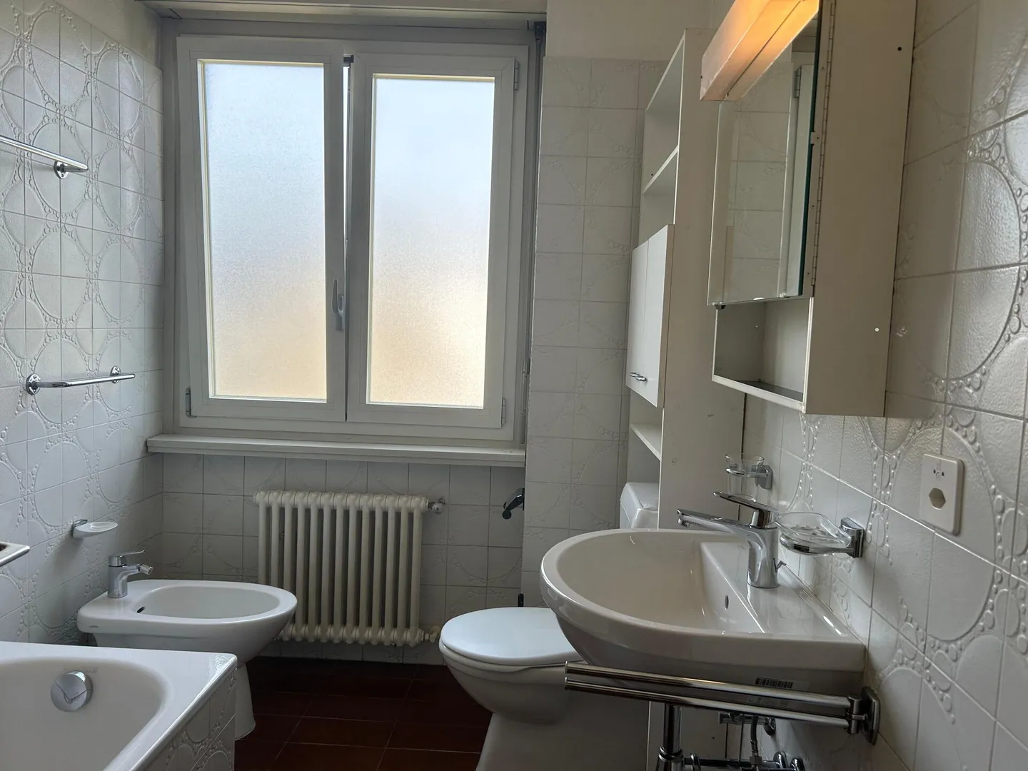 tranquillo appartamento di 2,5 locali - Vacallo - Photo 8 sur 13