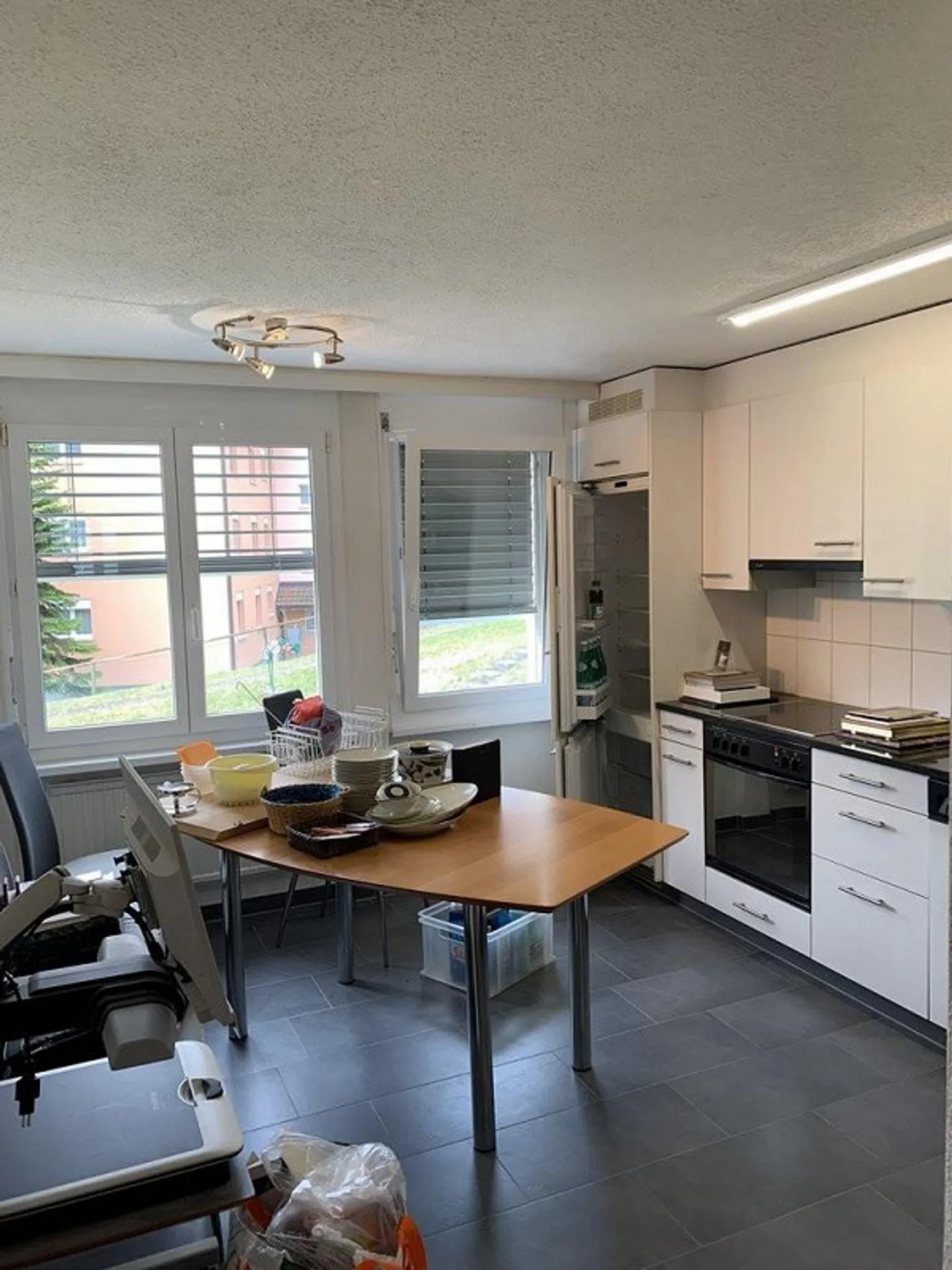 Appartamento soleggiato con balcone - Foto 3 di 10