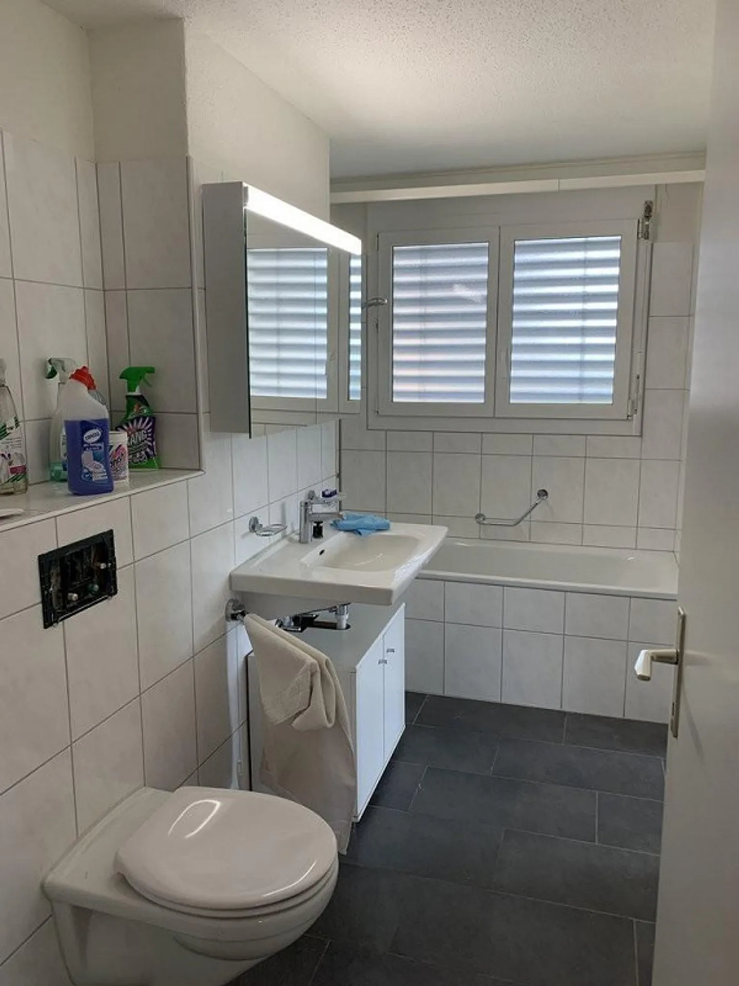 Appartamento soleggiato con balcone - Foto 9 di 10