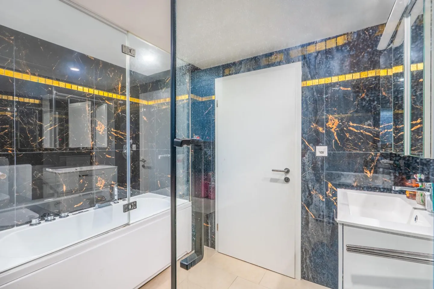 Villa 6,5 Zimmer - Foto 8 von 8