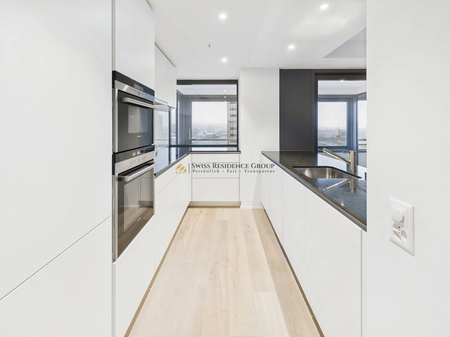 In alto a Zurigo Ovest - 3,5 stanze al 17° piano - Foto 7 di 17