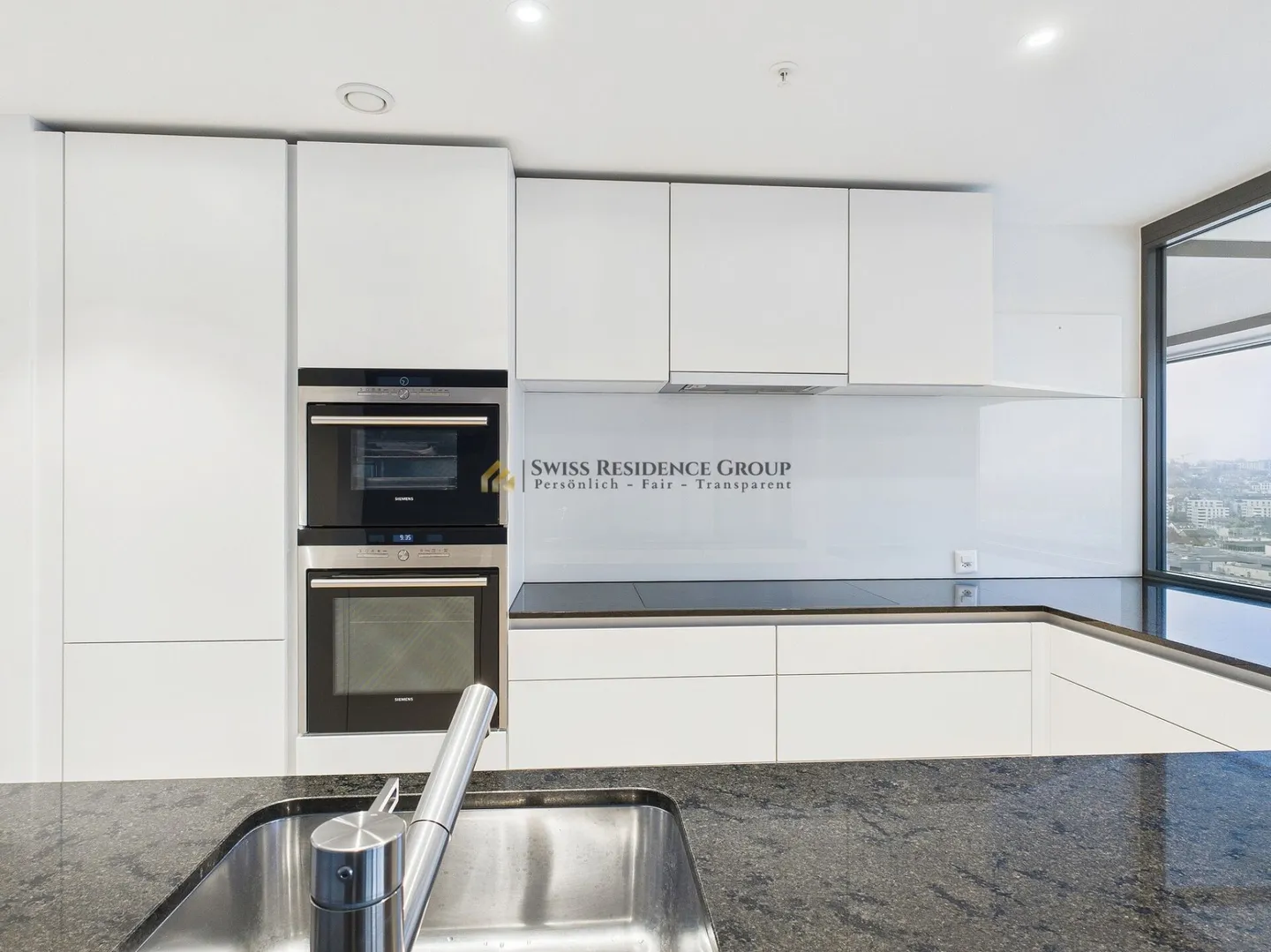 In alto a Zurigo Ovest - 3,5 stanze al 17° piano - Foto 8 di 17