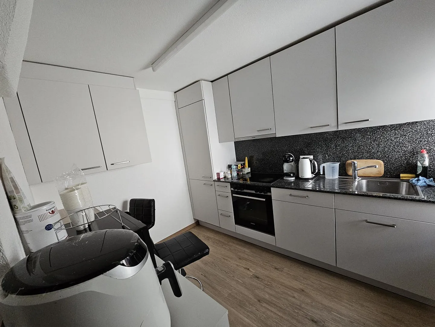 Charmante Wohnung in Horgen - Foto 2 von 8