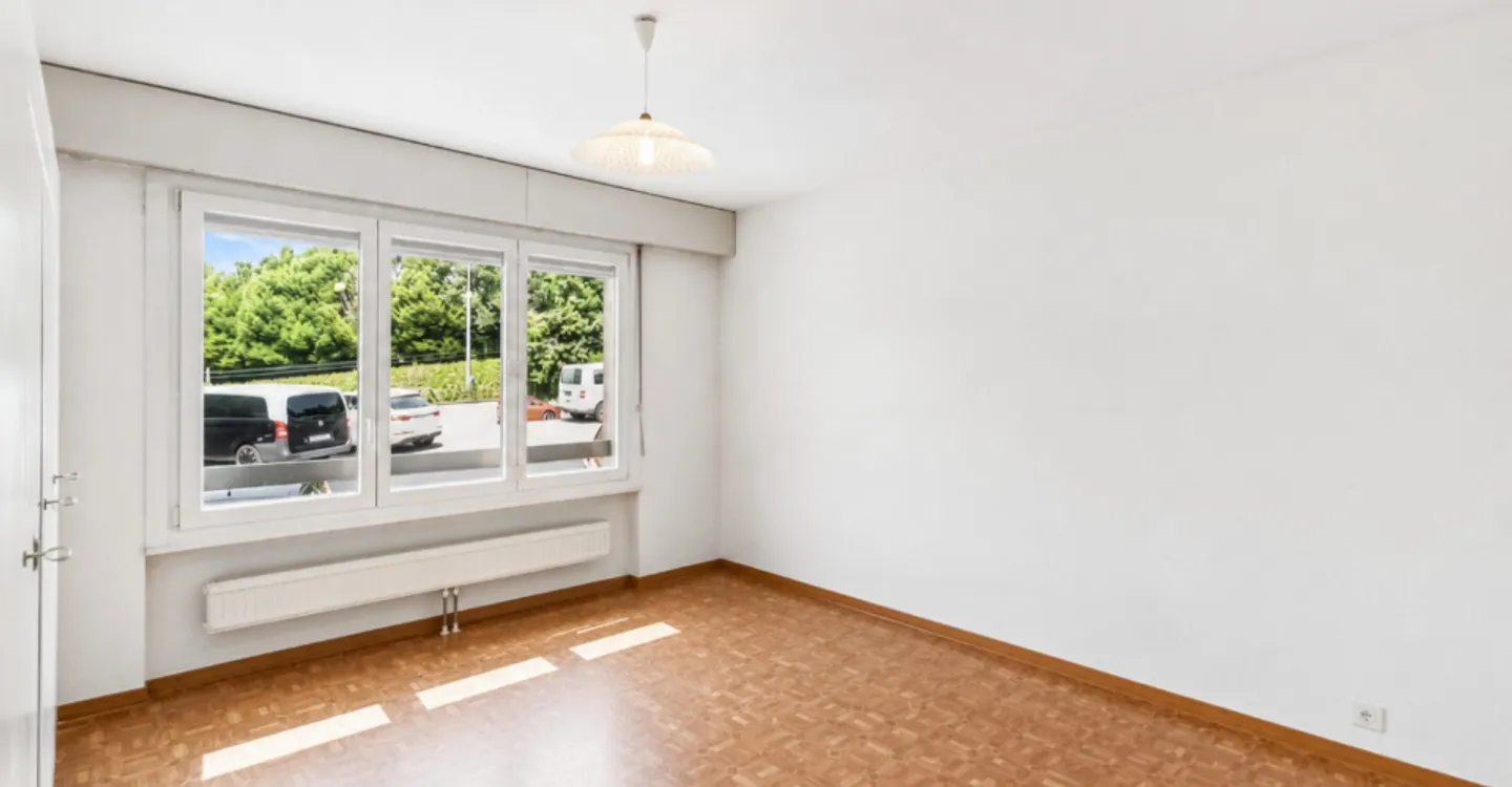 Appartement lumineux avec potentiel - Photo 3 sur 8
