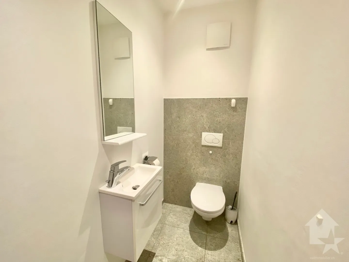 Magnificent penthouse apartment near the center, garage, park and view! - Photo 15 of 19