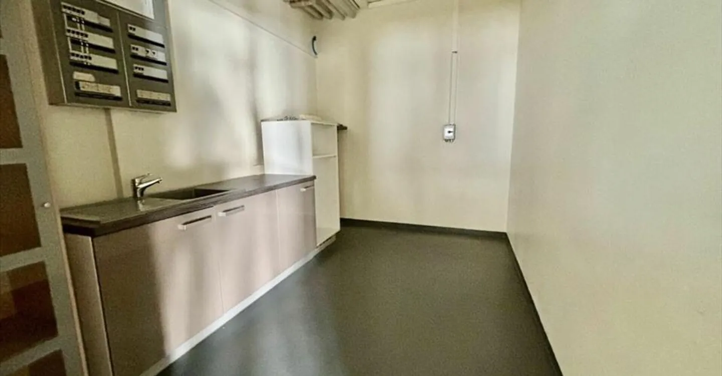 Bureau à louer - Photo 1 sur 6