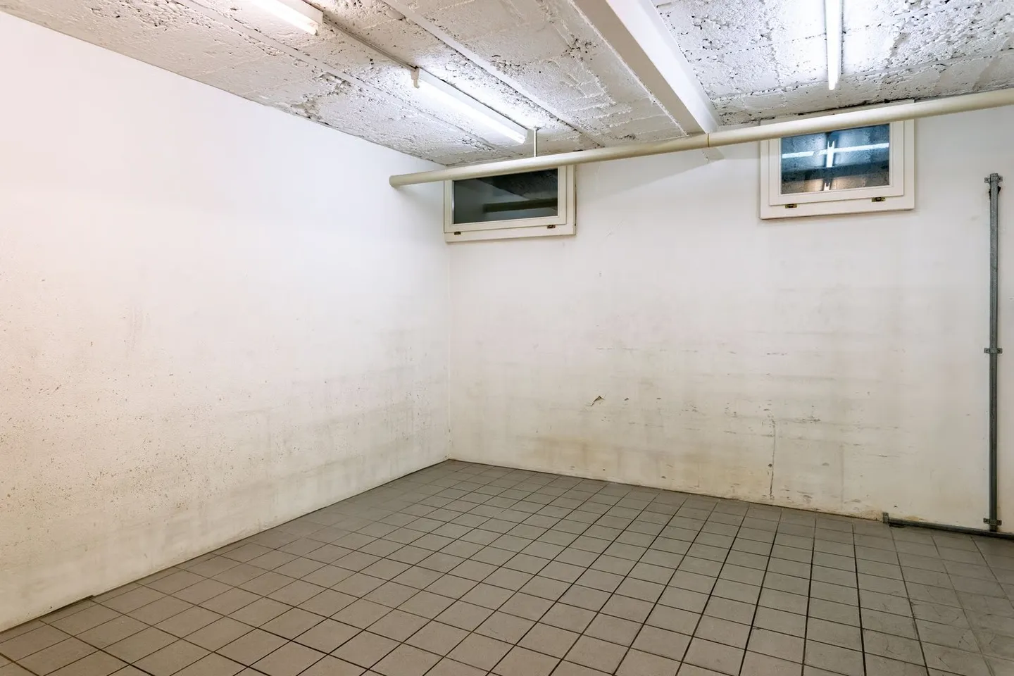 Restaurant pour locataire innovant, dans un emplacement ensoleillé et central - Photo 21 sur 28